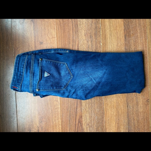 Used Guess low rise jeans - Picture 2 of 5
